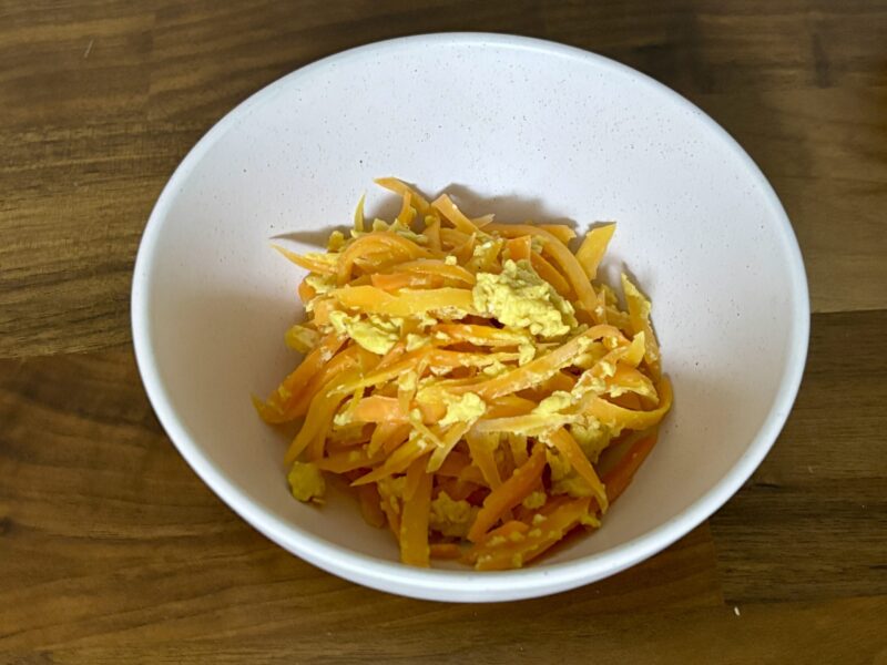 ビオ・マルシェの野菜で作ったにんじんしりしり